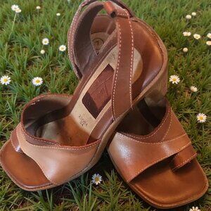 Elegant Brown Leather Sandals